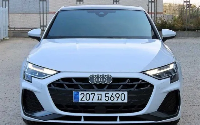 수원중고차직거래장터 A3(8Y) 40 TFSI 매물 사진 2 - 2025/05 1,206km